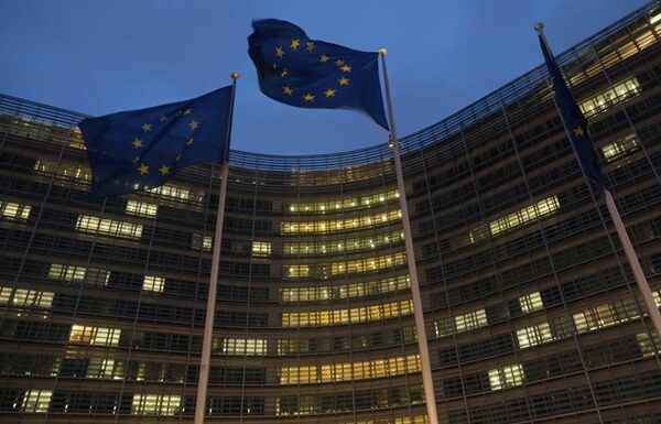 Новини світу - ЄС інвестує €1 млрд у впровадження штучного інтелекту в десяти галузях