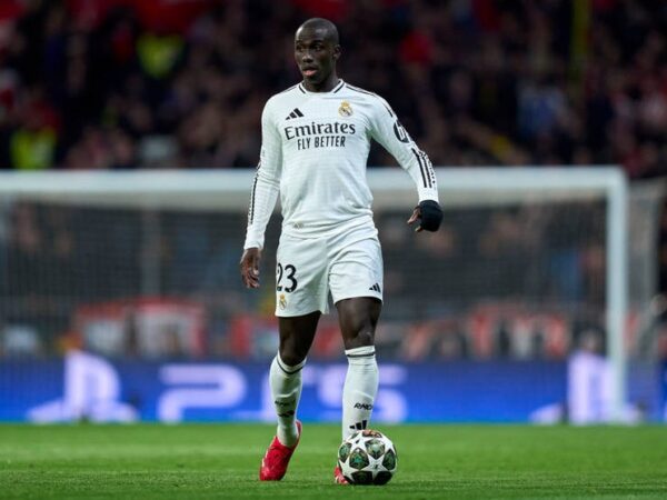 Новини спорту - Захисник Реала скоро вийде на поле після піврічної перерви