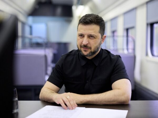 Новини України - Зеленський: Гібридні атаки РФ по ЄС - лише початок