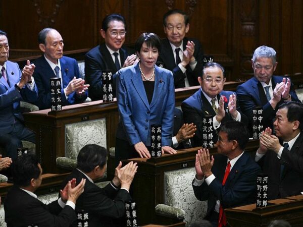 Новини світу - Жінка вперше очолила уряд Японії