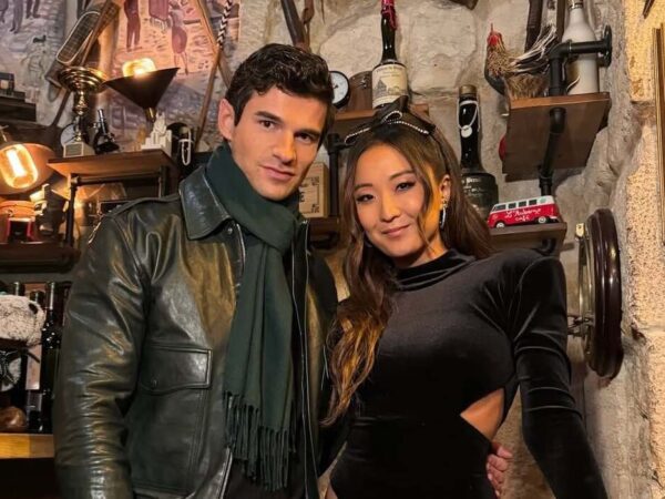 Новини культури - Зірки серіалу Емілі в Парижі Ешлі Парк і Пол Форман розійшлися