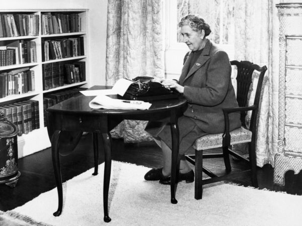 Новини культури - Знайдено перший вірш Агати Крісті, опублікований 120 років тому