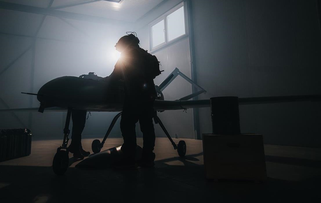 Новини України - ЗСУ завдали удару по Саратовському НПЗ