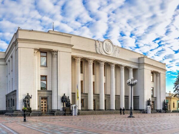Новини України - Звільнені з полону військові отримуватимуть 50 тис. грн на місяць