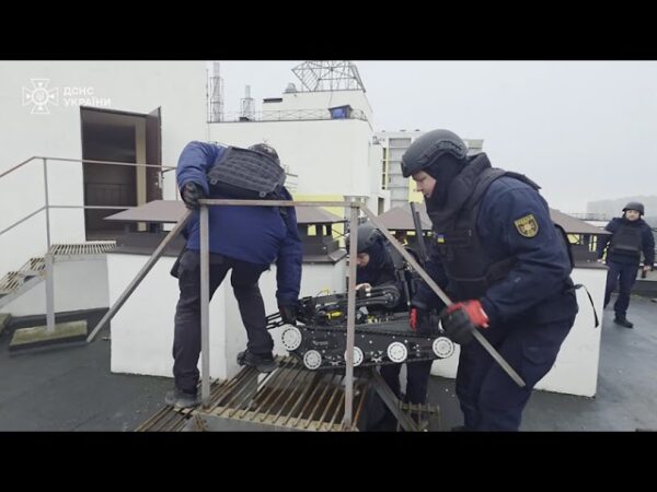 Київщина: унікальну операцію з розмінування провели фахівці ДСНС у Вишгороді