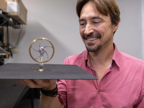 Технології - Американські вчені винайшли двигун, який отримує енергію під нічним небом