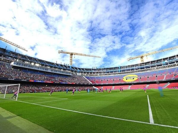 Новини спорту - Барселона проведе матч ЛЧ на оновленому стадіоні