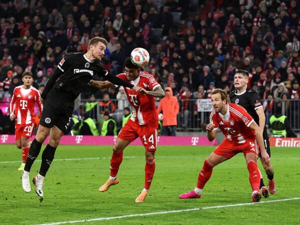 Новини спорту - Баварія, шокована пропущеним голом, вперіщила супернику три