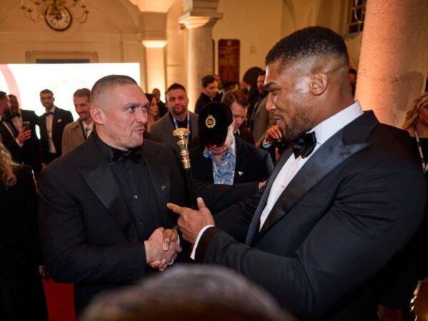 Новини спорту - Джошуа проводить у таборі Усика підготовку до бою з Джейком Полом