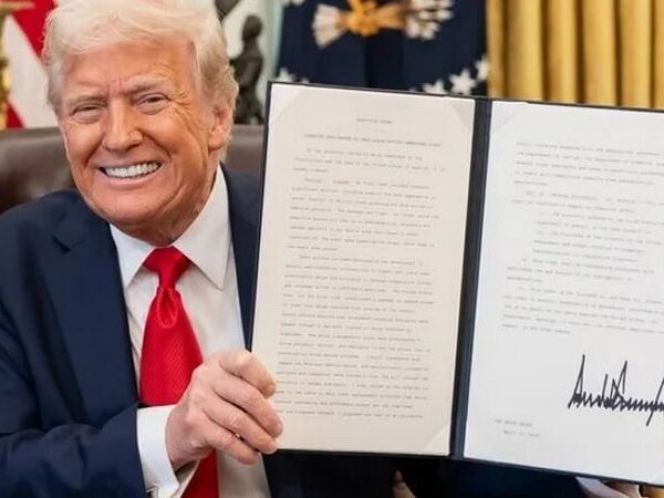 Новини світу - Фінальний підпис Трампа: США вийшли з шатдауну