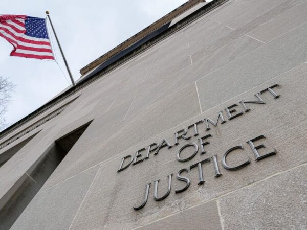 Новини світу - Франція видала США білоруску, що експортувала авіазапчастини в Росію