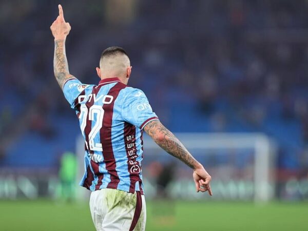 Новини спорту - Футболіста збірної України відзначили почесною нагородою