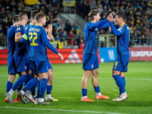 Новини спорту - Команда України прибула до столиці Франції на матч відбору ЧС-2026