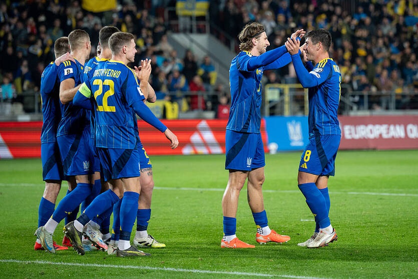 Новини спорту - Команда України прибула до столиці Франції на матч відбору ЧС-2026