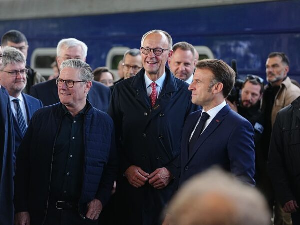 Новини світу - Лідери Німеччини, Франції та Британії зустрінуться у Берліні