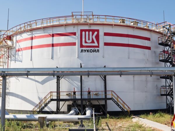 Новини світу - Лукойл втратив порт Баку через санкції США