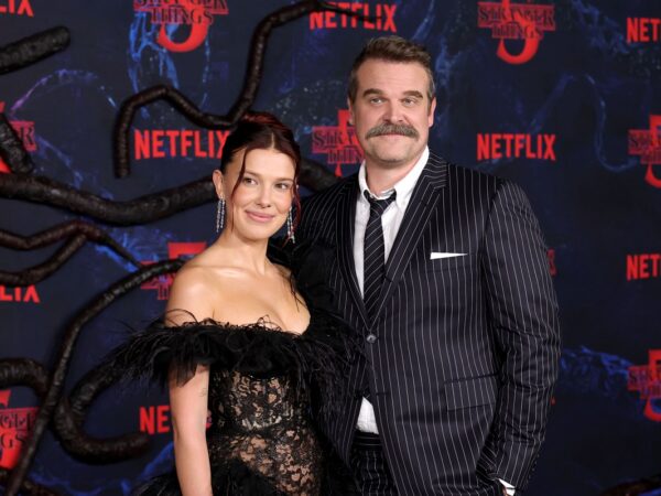 Новини культури - Міллі Боббі Браун спростувала чутки про скаргу на Девіда Гарбора