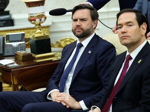 Новини світу - Мирна угода розділила команду Трампа: що відомо