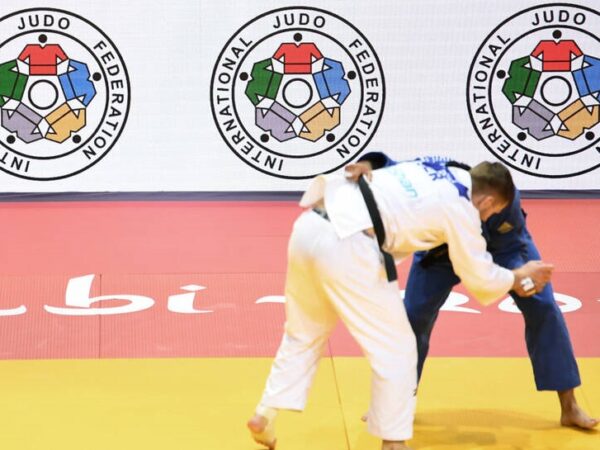 Новини політики - Міжнародна федерація дзюдо допустила росіян до участі у змаганнях