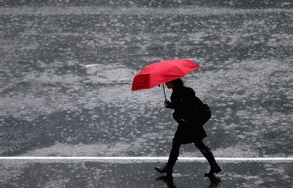Новини України - Мокрий сніг та ожеледиця: якою буде погода у вихідні