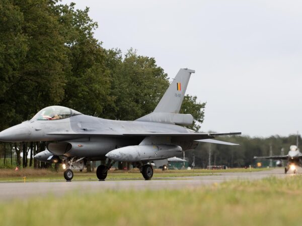 Новини світу - Над авіабазою у Бельгії зафіксували невідомі дрони