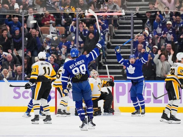 Новини спорту - НХЛ: Торонто у важкій боротьбі переміг Піттсбург
