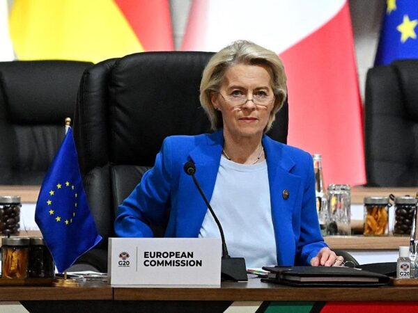 Новини політики - Перемови щодо України: глава ЄК наголосила на важливості участі Євросоюзу