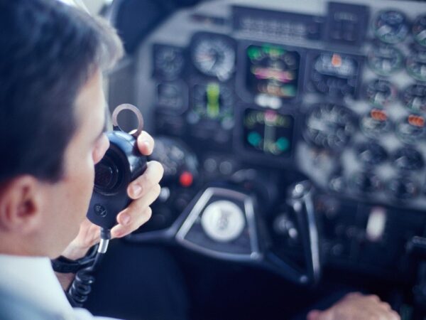 Новини світу - Пілот без кваліфікації керував пасажирськими літаками в Європі