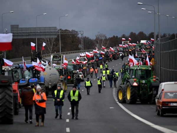 Новини світу - "По всій країні": польські фермери анонсували чергові протести