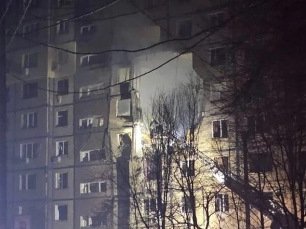 Новини України - Пожежі і поранені діти: наслідки удару по Дніпру