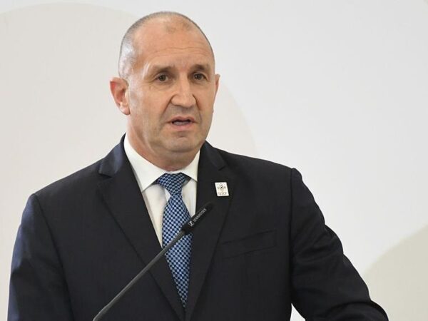 Новини світу - Президент Болгарії наклав вето на закон стосовно Лукойлу