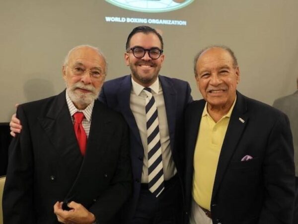 Новини спорту - Президент WBO висловився щодо відмови Усика від титулу