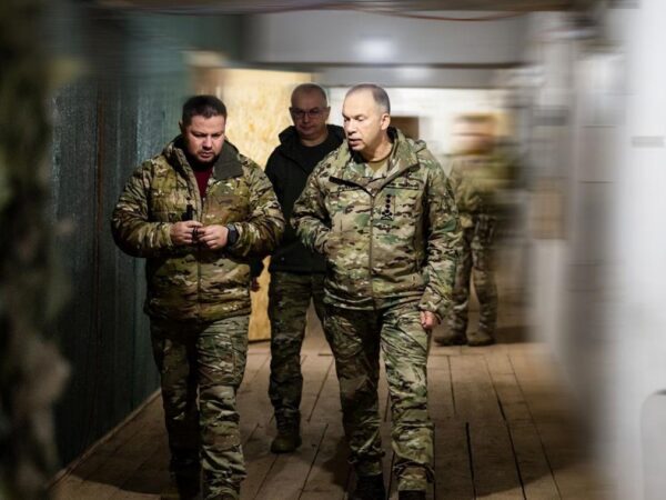 Новини України - Про оточення у Покровську не йдеться - Сирський