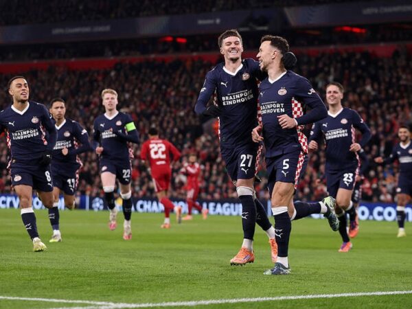 Новини спорту - ПСВ обіграв Ліверпуль у ЛЧ на Енфілді з рекордом