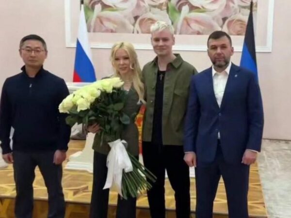 Новини світу - "Путіністи" Шаман і Мізуліна побралися в Донецьку