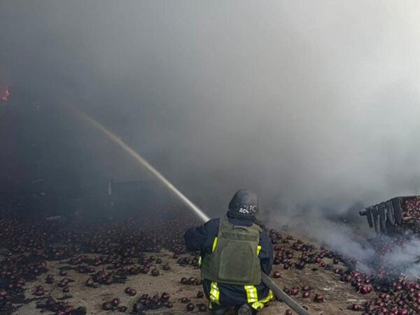 Новини України - РФ атакувала Дніпропетровщину дронами: спалахнули пожежі, є поранена