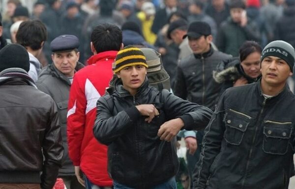 Новини України - Росія поширює фейк, що Україна масово завозитиме мігрантів з Азії - ЦПД