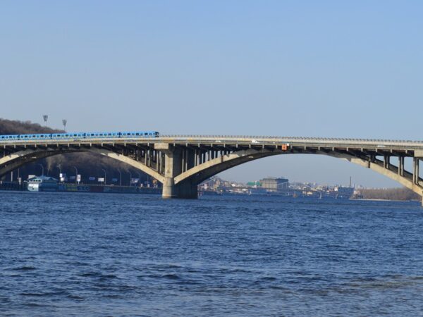 Новини Києва - Рух мостом Метро обмежать 15-16 листопада