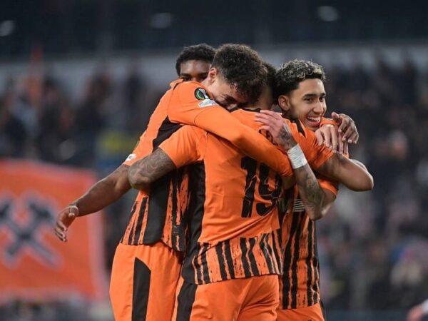 Новини спорту - Шахтар зміцнив свої перші позиції після перемоги 6:0 над Оболонню