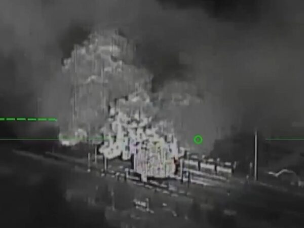 Новини України - ССО показали знищення нафтобаз росіян у Криму