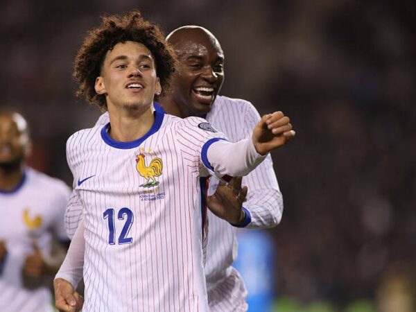 Новини спорту - Тоттенгем пропонує перспективи французу Магнесу Акліушу