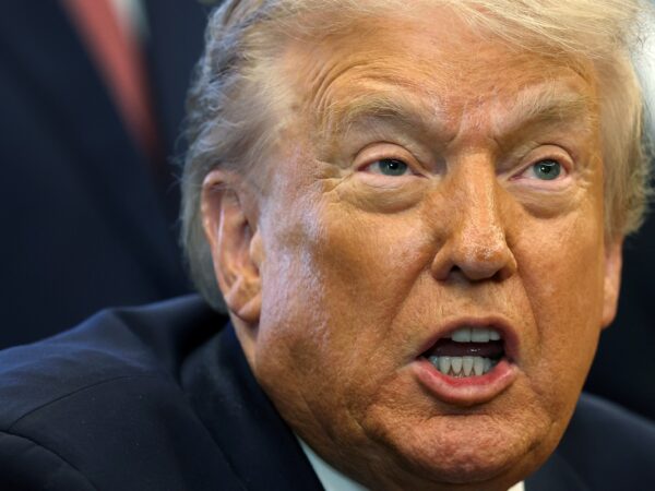 Новини світу - Трамп накинувся на NYT, назвавши видання "ворогом народу"