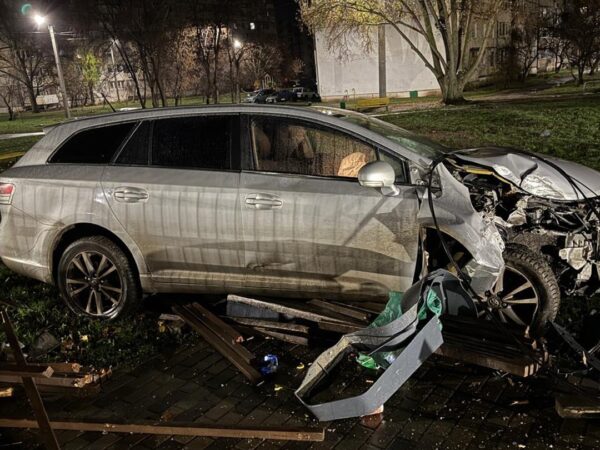 Новини України - Троє підлітків постраждали внаслідок ДТП у Харкові