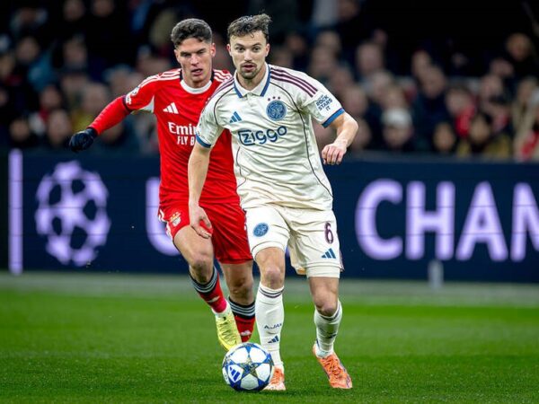 Новини спорту - Трубін і Судаков зробили внесок у перемогу Бенфіки над Аяксом