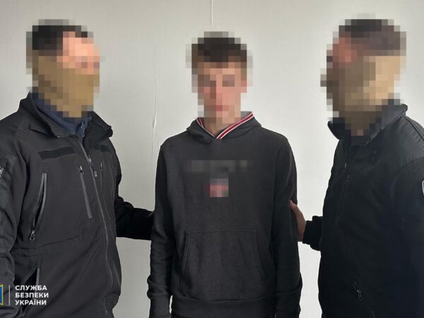 Новини України - У Дніпрі 16-річний підліток вчинив подвійний теракт