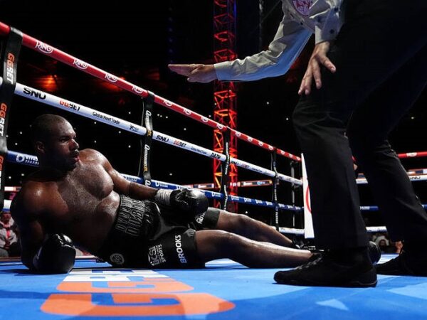 Новини спорту - У Дюбуа прокоментували відмову боксера від бою з виходом на Усика