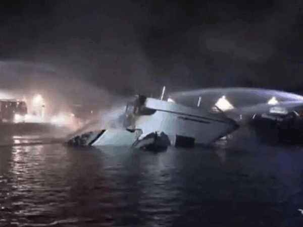 Новини світу - У Греції біля порту потонули три яхти