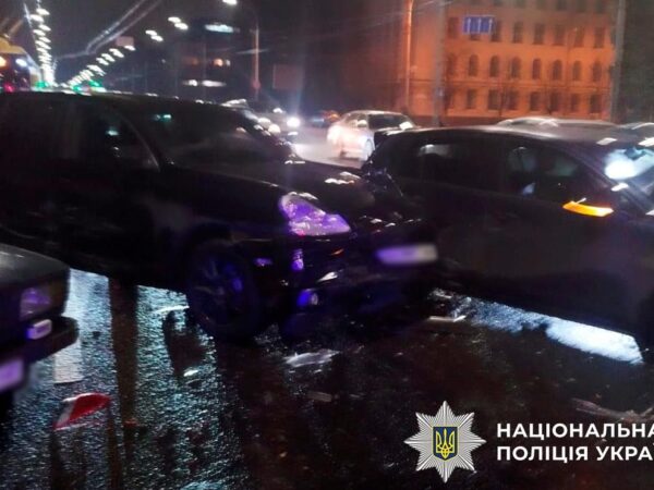 Новини Києва - У Києві п’яний водій Porsche Cayenne влаштував ДТП і стрілянину