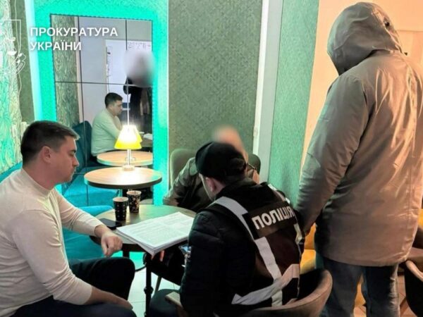 Новини Києва - У Києві шахраї видурили мільйони на "лазерну зброю"