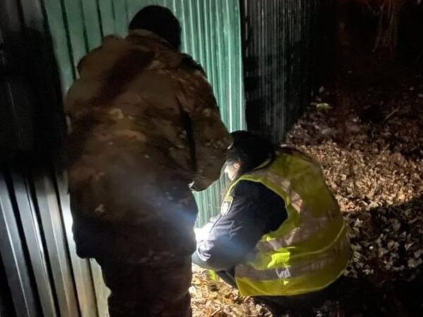 Новини України - У Житомирі 15-річна дівчина залишила новонароджену дитину біля смітника